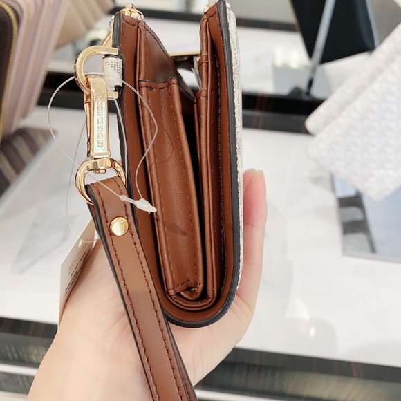 Michael Kors Jet set travel double zip wristlet - Picture 3 of 7